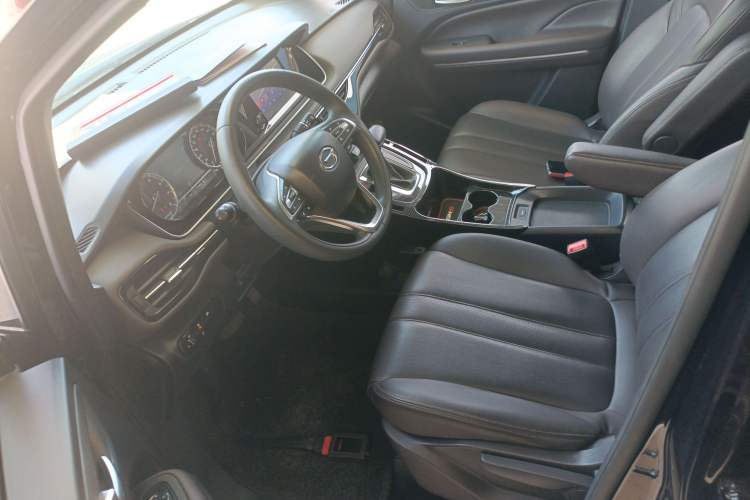 Used GAC Trumpchi M6 2019 270T DCT Luxury Edition (6-seater) China VI Left Front Seat