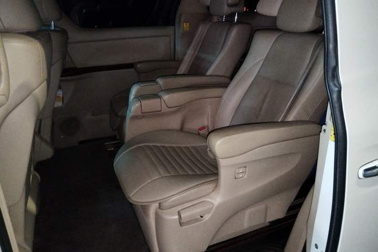 Used Toyota Alphard 2011 3.5L Luxury Edition