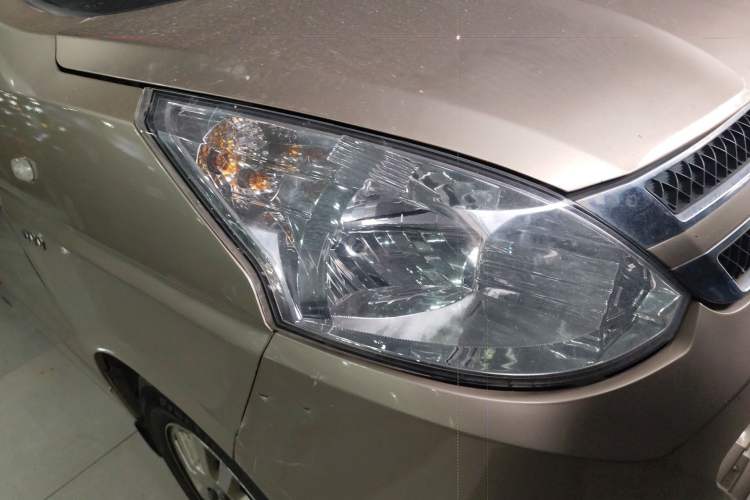 Used Wuling Rongguang V 2016 1.5L Standard Version
