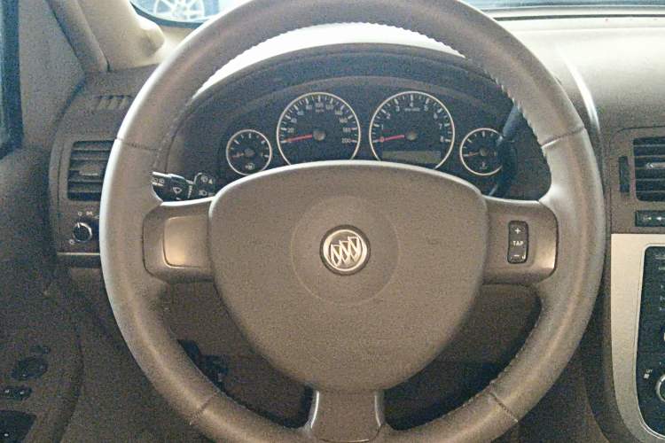 Used Buick GL8 2014 2.4L Classic Edition
