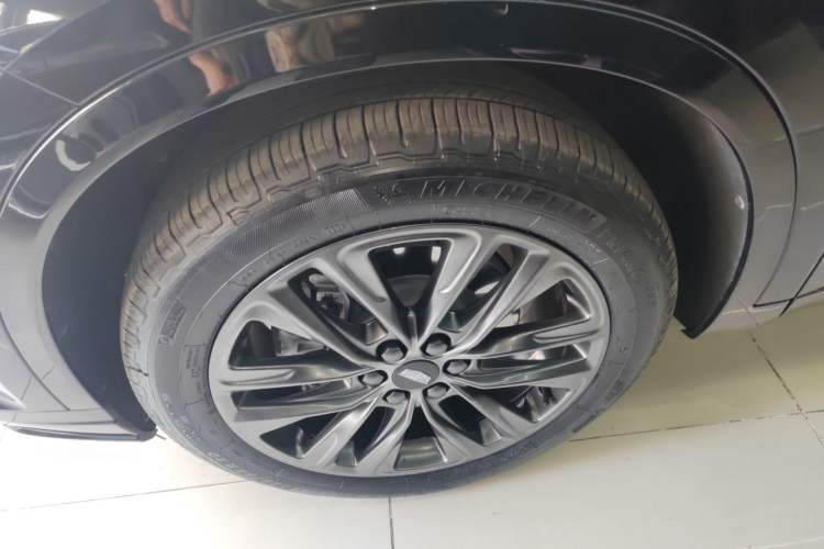 Used Cadillac XT6 2023 2.0T Six-Seater Four-Wheel-Drive Platinum Edition Black Diamond Version
