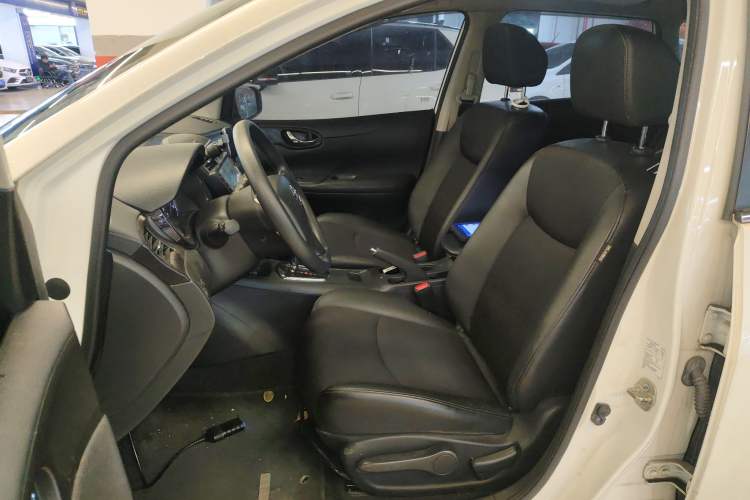 Used Nissan Tiida 2014 1.6L CVT Smart Model Left Front Seat