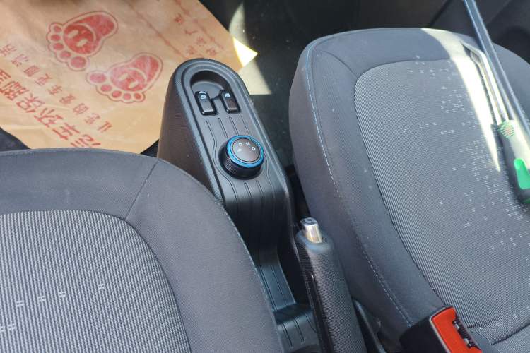 Used Wuling Hongguang MINIEV 2020 Freedom Version Lithium Iron Phosphate Gear Lever