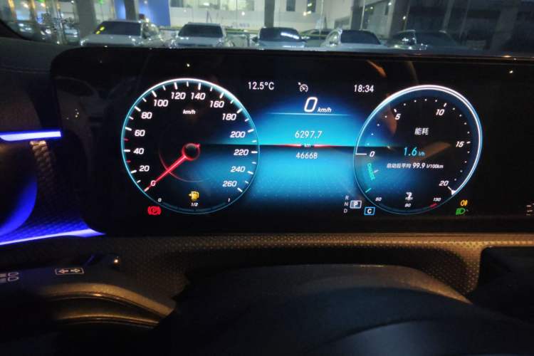 Used Mercedes-Benz A-Class 2021 A 200 L Sport Sedan Fashion Model
