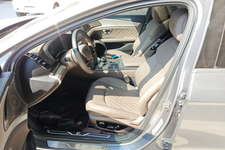 Used BYD Han 2023 DM-i Champion Edition 121KM Prestige Model
