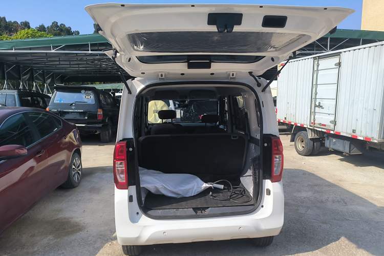 Used Wuling Zhiguang New Energy 2025 Standard Model
