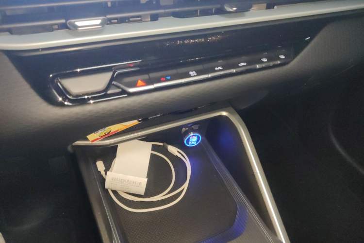 Used Geely Auto Emgrand 2025 4th Generation 1.5L Manual - Starry Edition