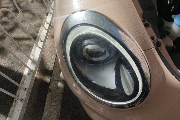 Used ORA Good Cat 2021 400km Standard Range Athena Edition Lithium Iron Phosphate Right Front Headlight