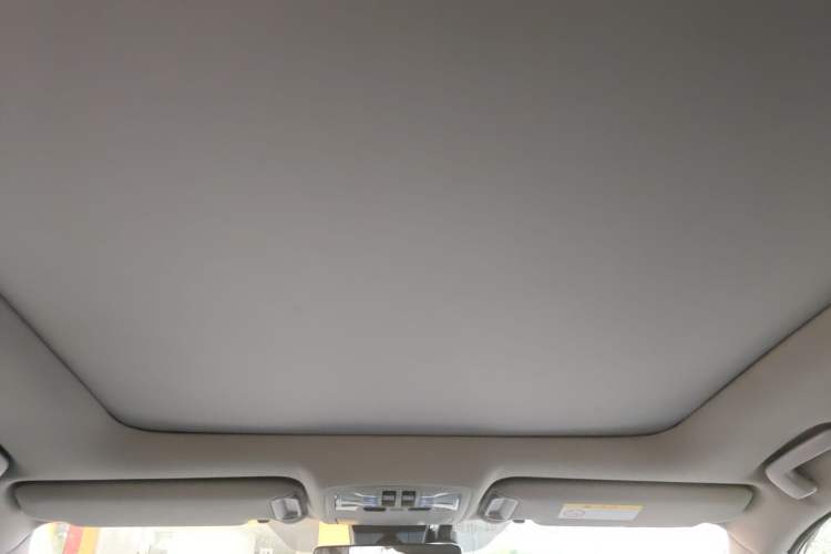 Used Toyota Highlander 2018 2.0T Four-Wheel Drive Supreme Edition 7-Seater China VI Headliner