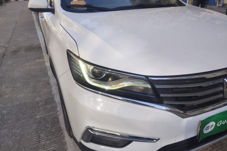 Used Roewe RX5 2018 20T Two-Wheel Drive Automatic Internet Smart Edition
