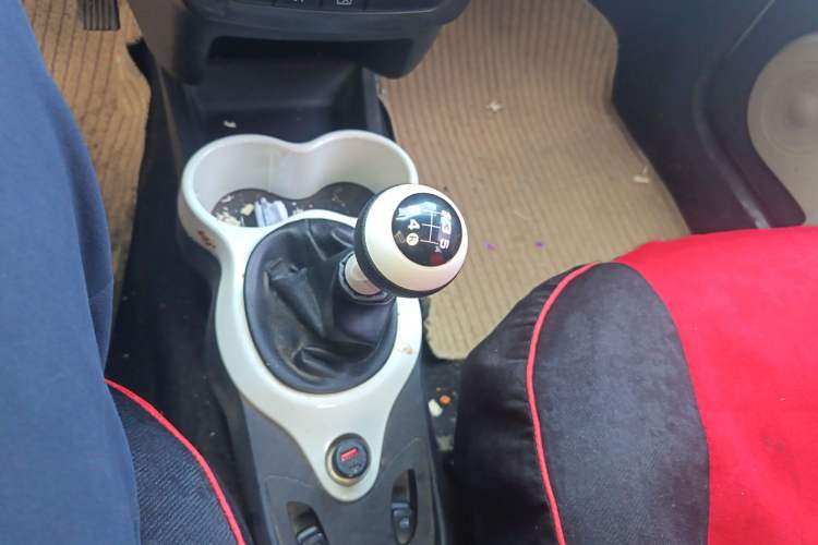 Used Chery QQ 2013 1.0L Manual Happy Edition