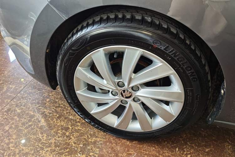 Used Skoda Rapid 2018 1.6L Automatic Comfort Edition
