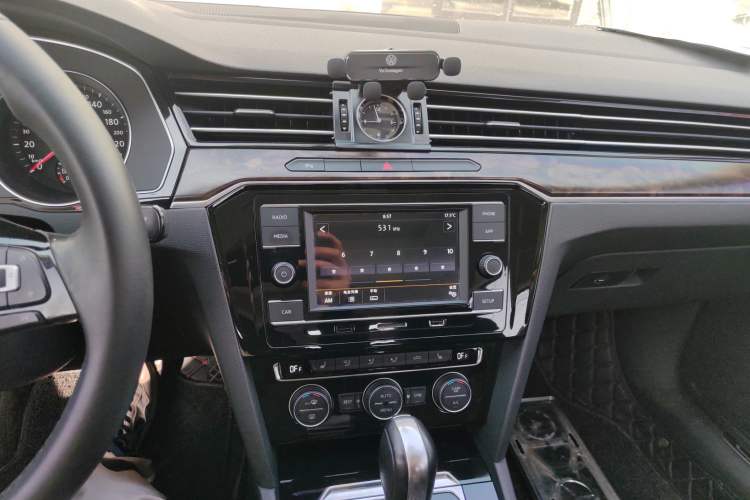 Used Volkswagen Magotan 2018 330TSI DSG Luxury Model