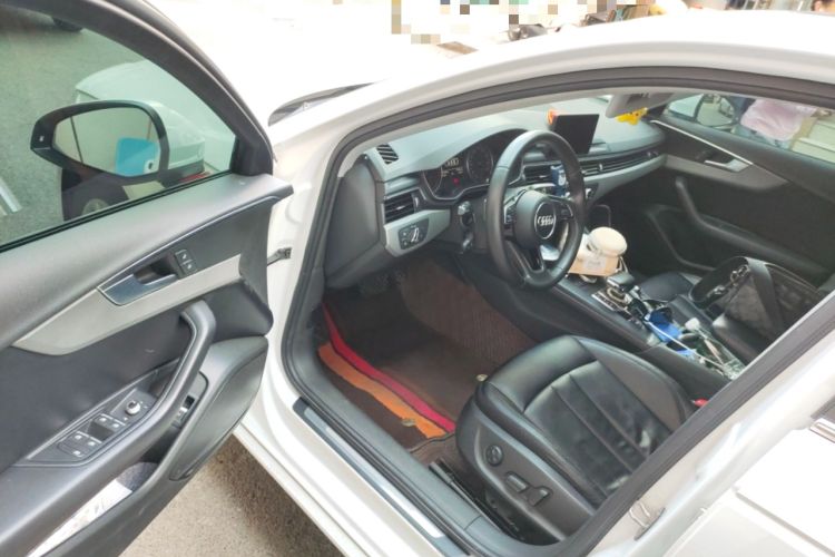 Used Audi A4L 2017 40 TFSI Ambition Edition
