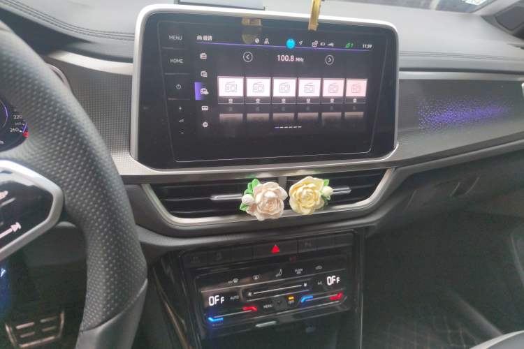 Used Volkswagen T-ROC 2024 300TSI DSG Two-Wheel-Drive Chen Guang Edition