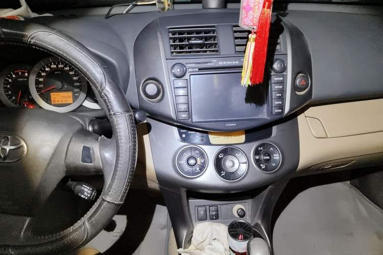 Used Toyota RAV4 2011 2.0L Automatic Luxury Edition