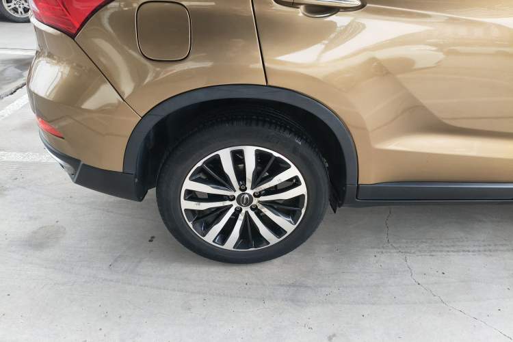 Used GAC Trumpchi GS4 2017 235T Manual Two-Wheel Drive Luxury Edition
