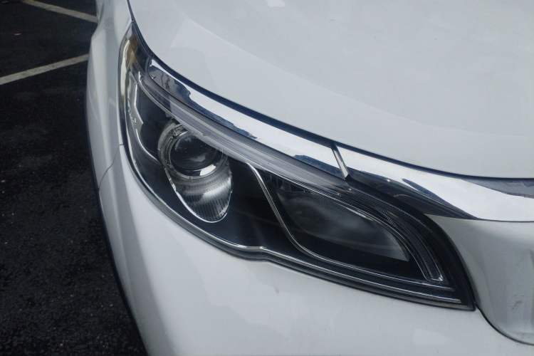 Used Geometry EX3 Kung Fu Cow 2021 Tough Bull Cow Right Front Headlight