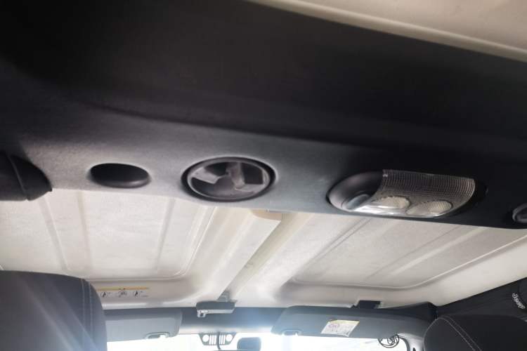 Used Jeep Wrangler 2014 3.0L Sahara Four-Door Edition