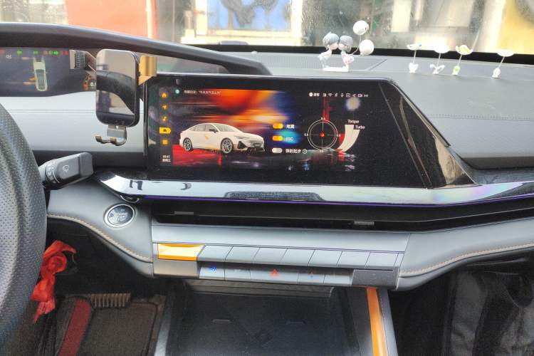 Used Changan UNI-V 2022 1.5T Prestige Version