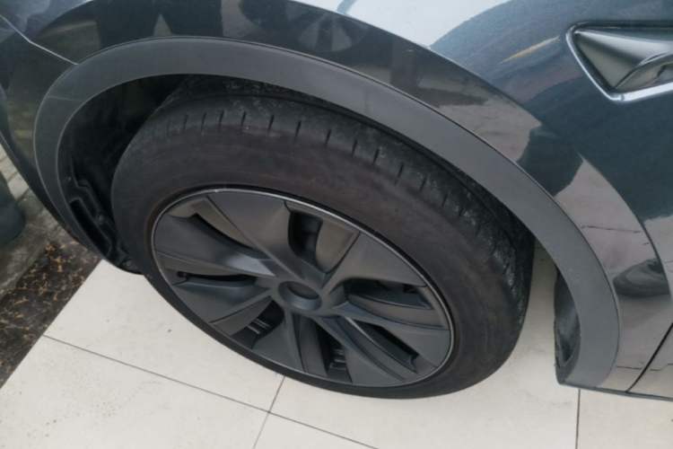 Used Tesla Model Y 2024 Rear-Wheel-Drive Version Exterior 4