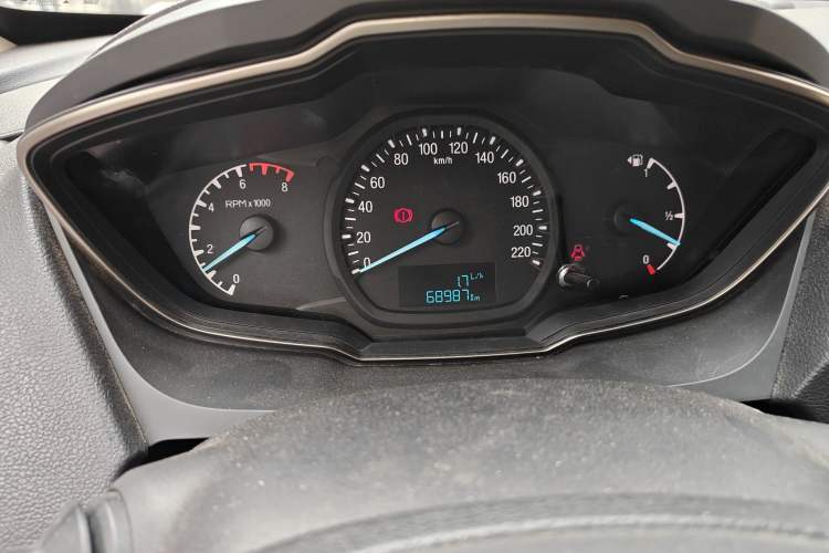 Used Ford Escort 2015 1.5L Manual Comfort Model
