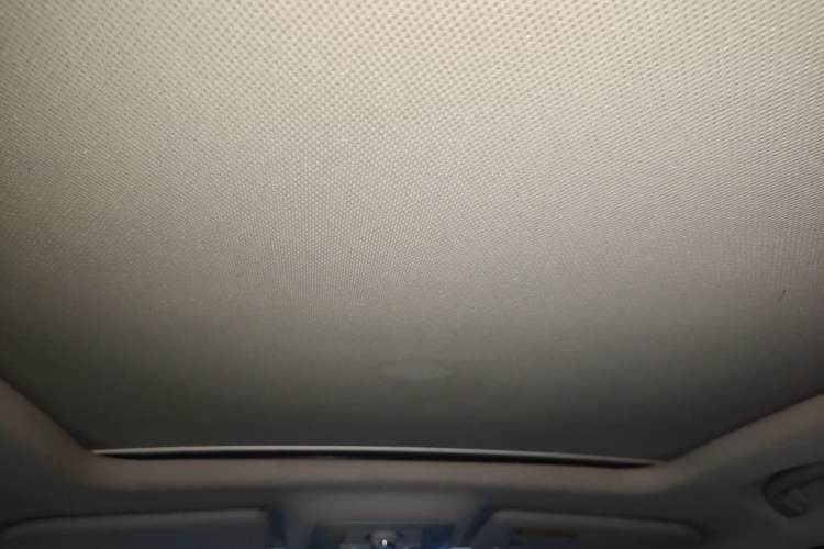 Used Roewe RX5 2018 20T Two-Wheel Drive Manual Flagship Edition