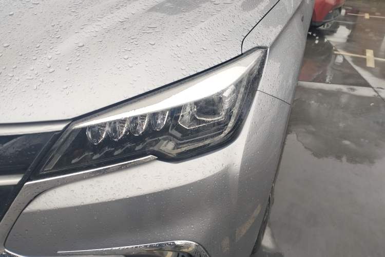 Used Changan CS85 COUPE 2019 1.5T DCT Dynamic Version China VI Standard
