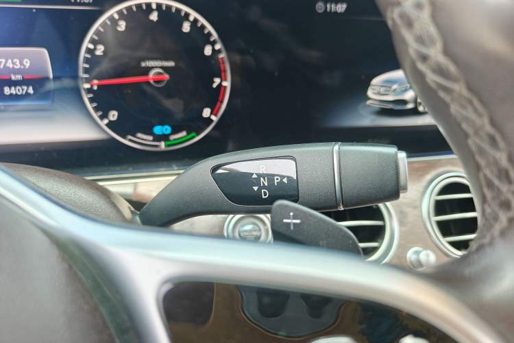 Used Mercedes-Benz E-Class 2019 E 260 L Gear Lever