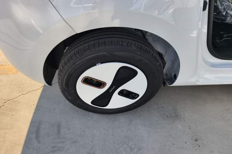 Used CHANGAN NEVO Lumin 2026 Model Treasure Edition 205km Passionate Beige Ningde