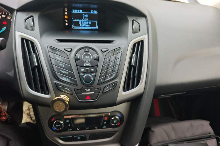 Used Ford Focus 2012 Sedan 1.6L Manual Fashion Edition Audio And AC Panel