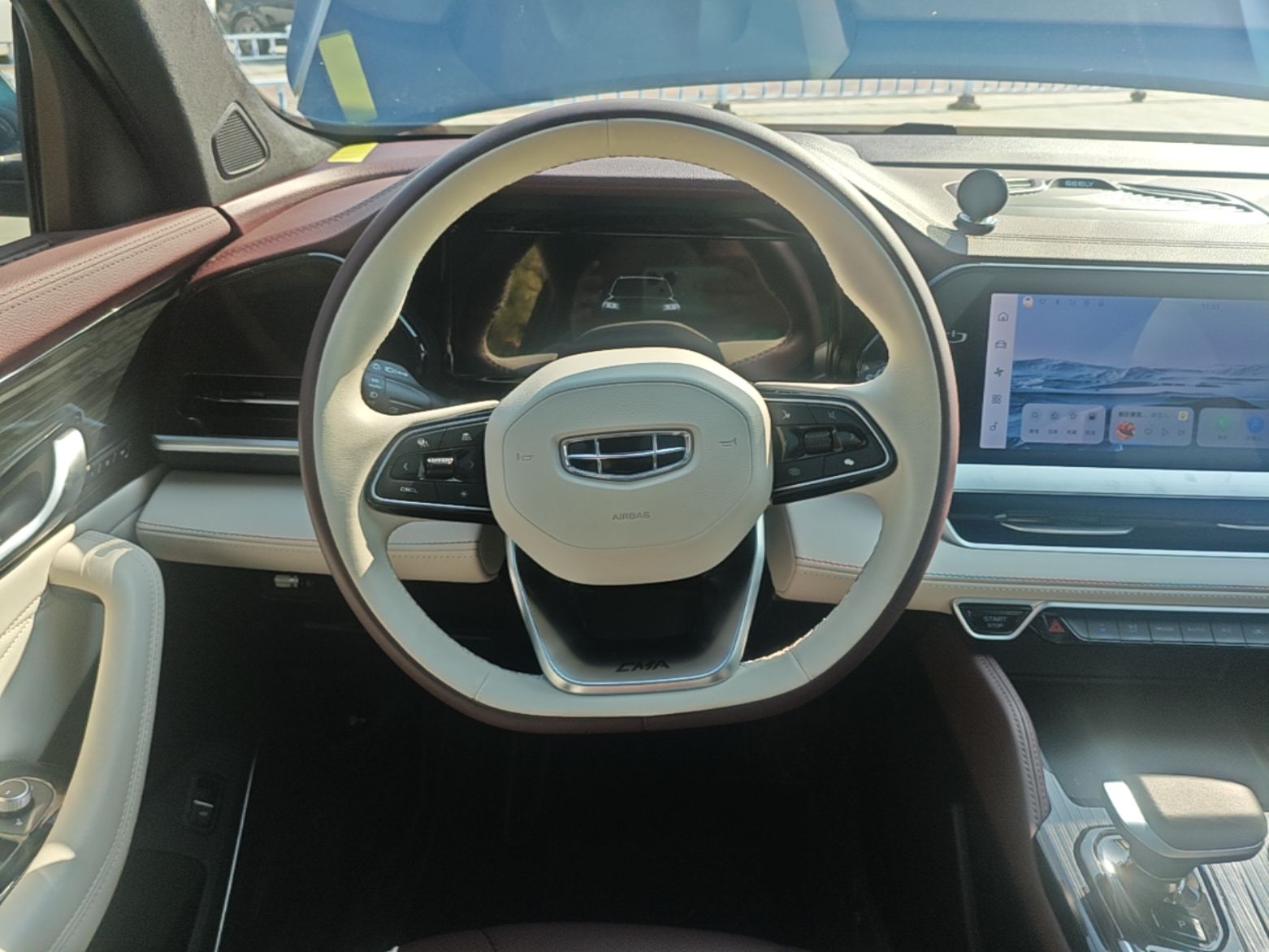Geely Auto Monjaro L 2021 2.0TD DCT EVO Two-Wheel Drive Prestige Version — снимка 13