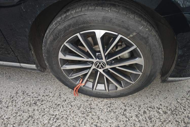 Used Volkswagen Magotan 2020 330TSI DSG Luxury Edition Right Front Wheel Hub