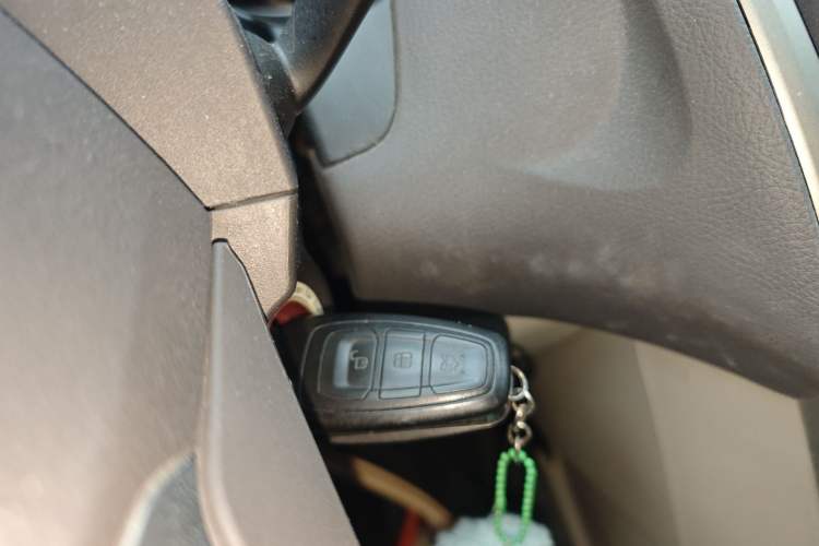 Used Ford Focus 2012 Sedan 1.6L Automatic Fashion Edition