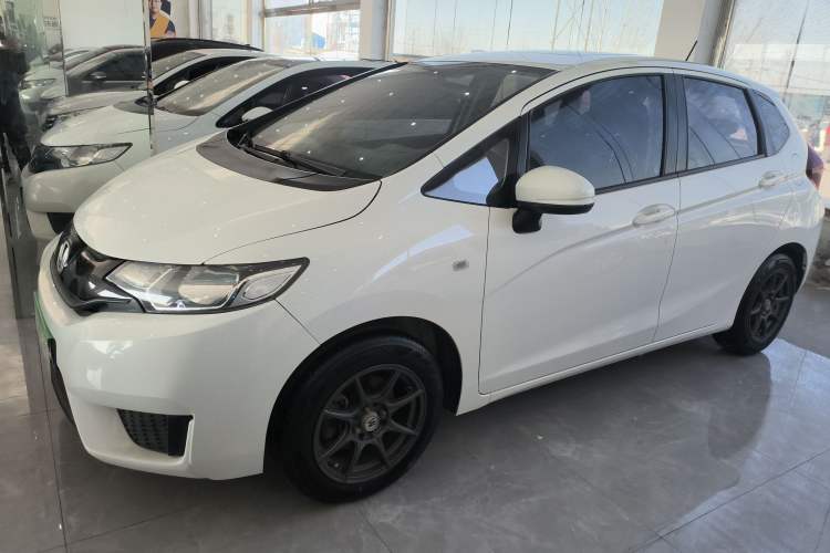 Used Honda Fit 2016 1.5L LXS CVT Comfort Sunroof Version
