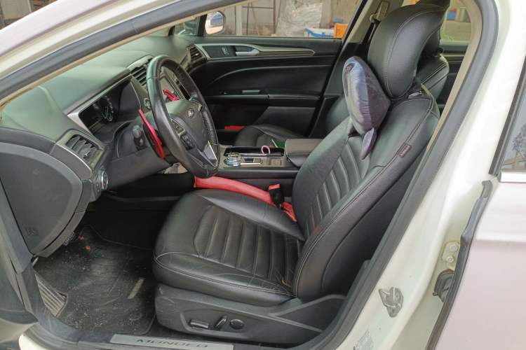 Used Ford Mondeo 2018 EcoBoost 180 Fashion Edition Left Front Seat