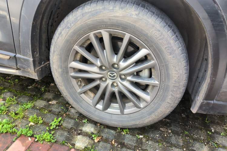 Used Mazda CX-8 2019 2.5L Two-Wheel Drive Luxury Version Right Front Wheel Hub