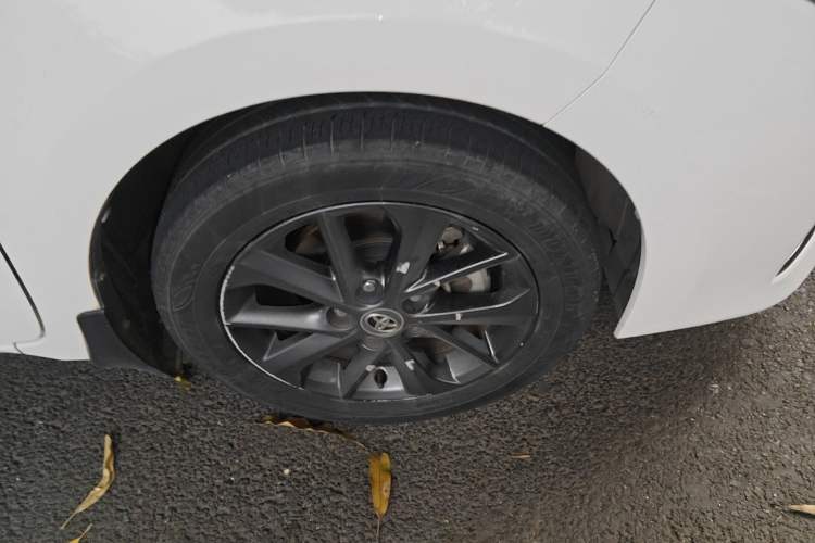 Used Toyota Corolla 2016 1.6L CVT GL-i Cool Edition Right Front Wheel Hub