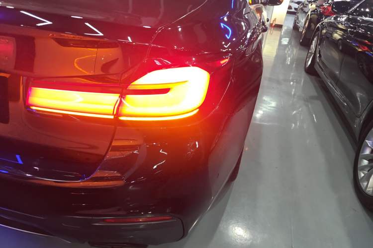 Used BMW 5 Series 2022 525Li M Sport Package