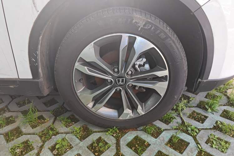 Used Luxgen U6 SUV 2014 2.0T Flagship Edition Right Front Wheel Hub