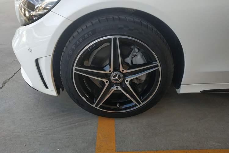 Used Mercedes-Benz C-Class 2020 Restyled C 260 Sport Edition Left Front Wheel Hub