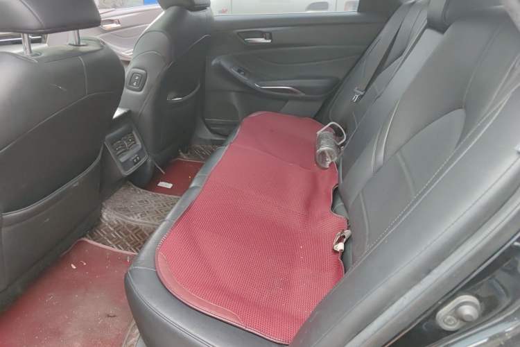 Used Toyota Avalon 2019 2.0L Luxury Edition China VI Standard Left Rear Seat