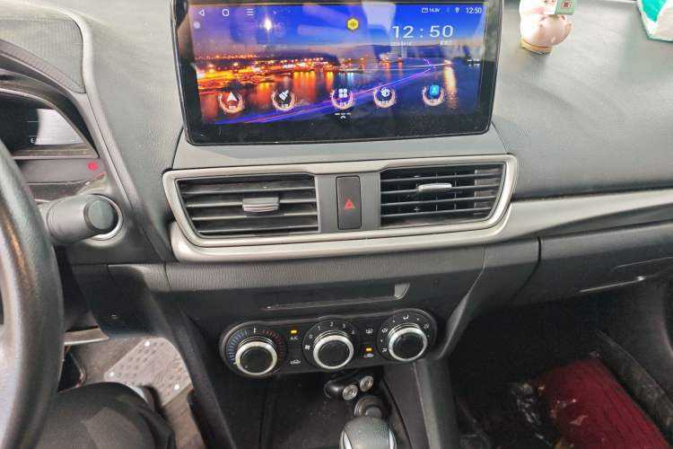 Used Mazda 3 Axela 2017 Sedan 1.5L Automatic Comfort Model Emission Standard China V
