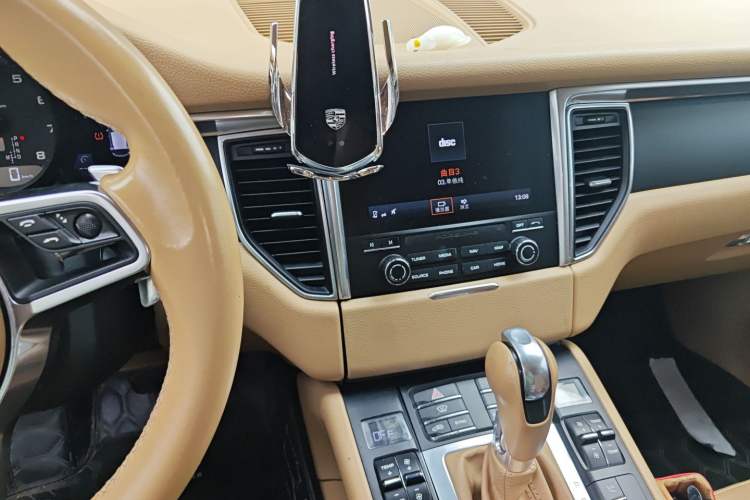 Used Porsche Macan 2017 Macan 2.0T
