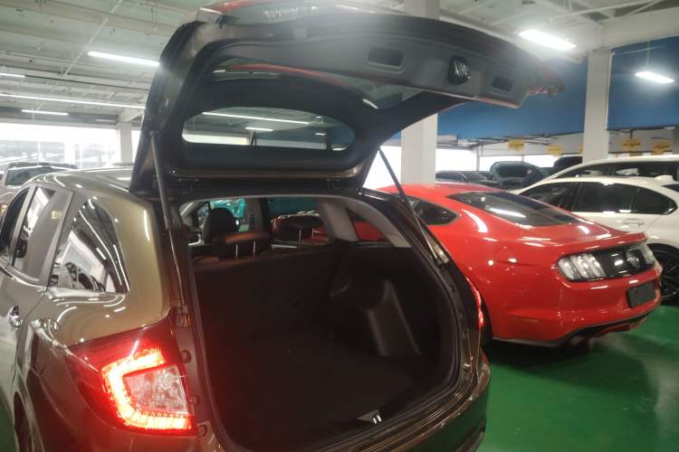 Used Honda Jade 2016 1.8L CVT Luxury Prestige Edition 5-seater Trunk