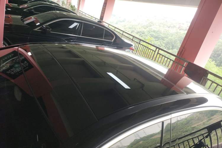 Used Mercedes-Benz E-Class 2020 E 300 L Sporty and Stylish Model Roof