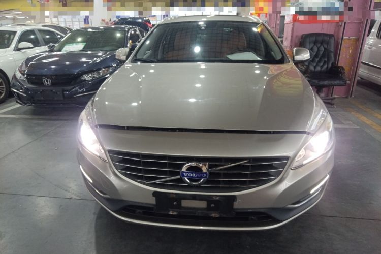 Used Volvo V60 2015 T5 Zhiya Edition