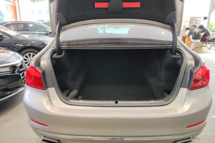 Used BMW 5 Series 2019 530Li Leading Model Luxury Package
