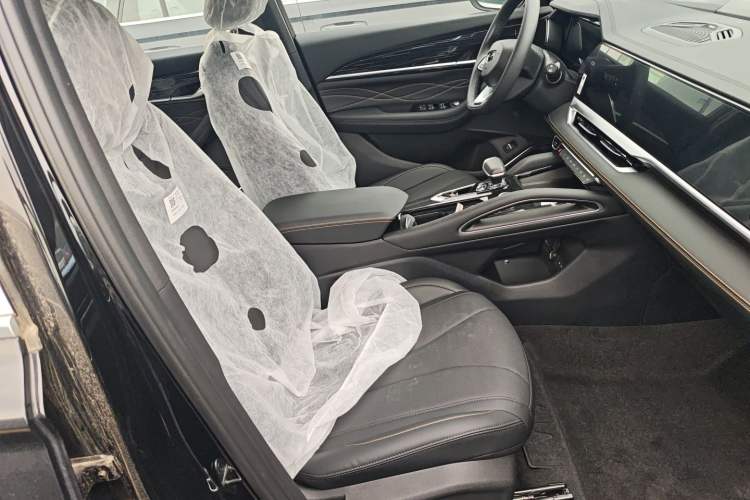 Used Geely Auto Monjaro L 2024 2.0TD DCT EVO Two-Wheel Drive Long-Range Version Right Front Seat