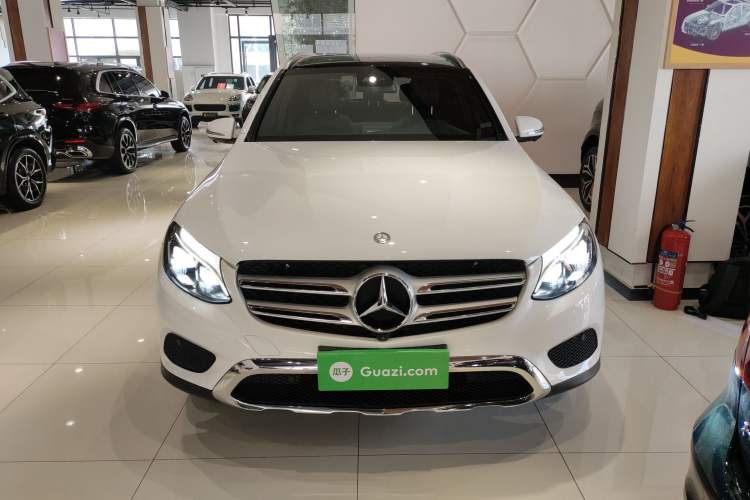 Used Mercedes-Benz GLC 2016 GLC 300 4MATIC Dynamic Model Front